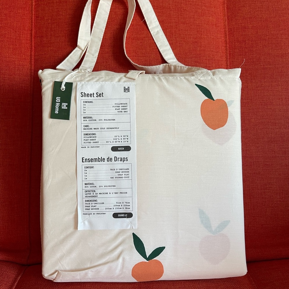 Cute Peaches sheet set